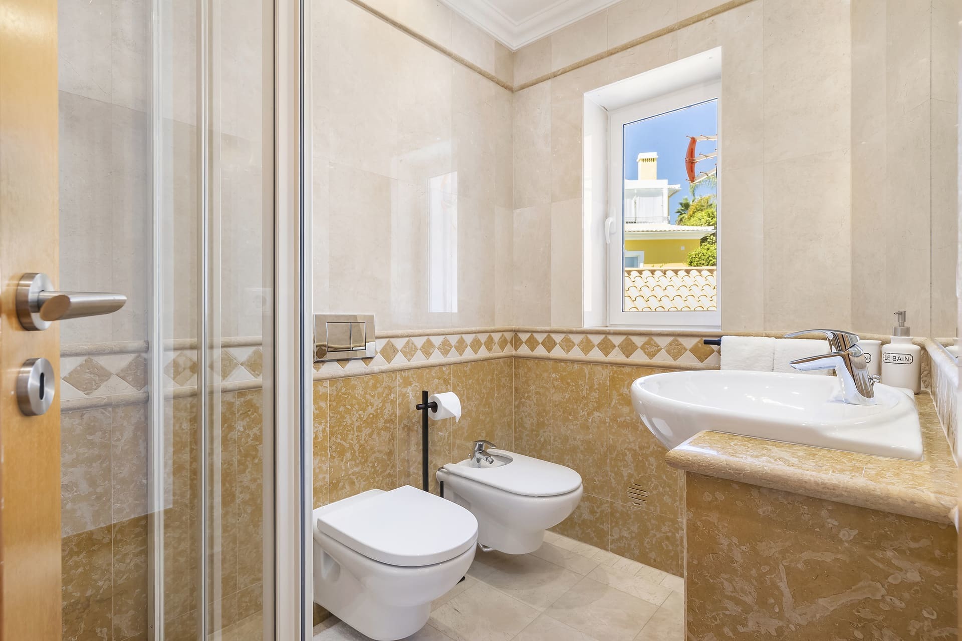 Özel Havuzlu Lüks 4 Yatak Odalı Villa, Faro Villa 1124