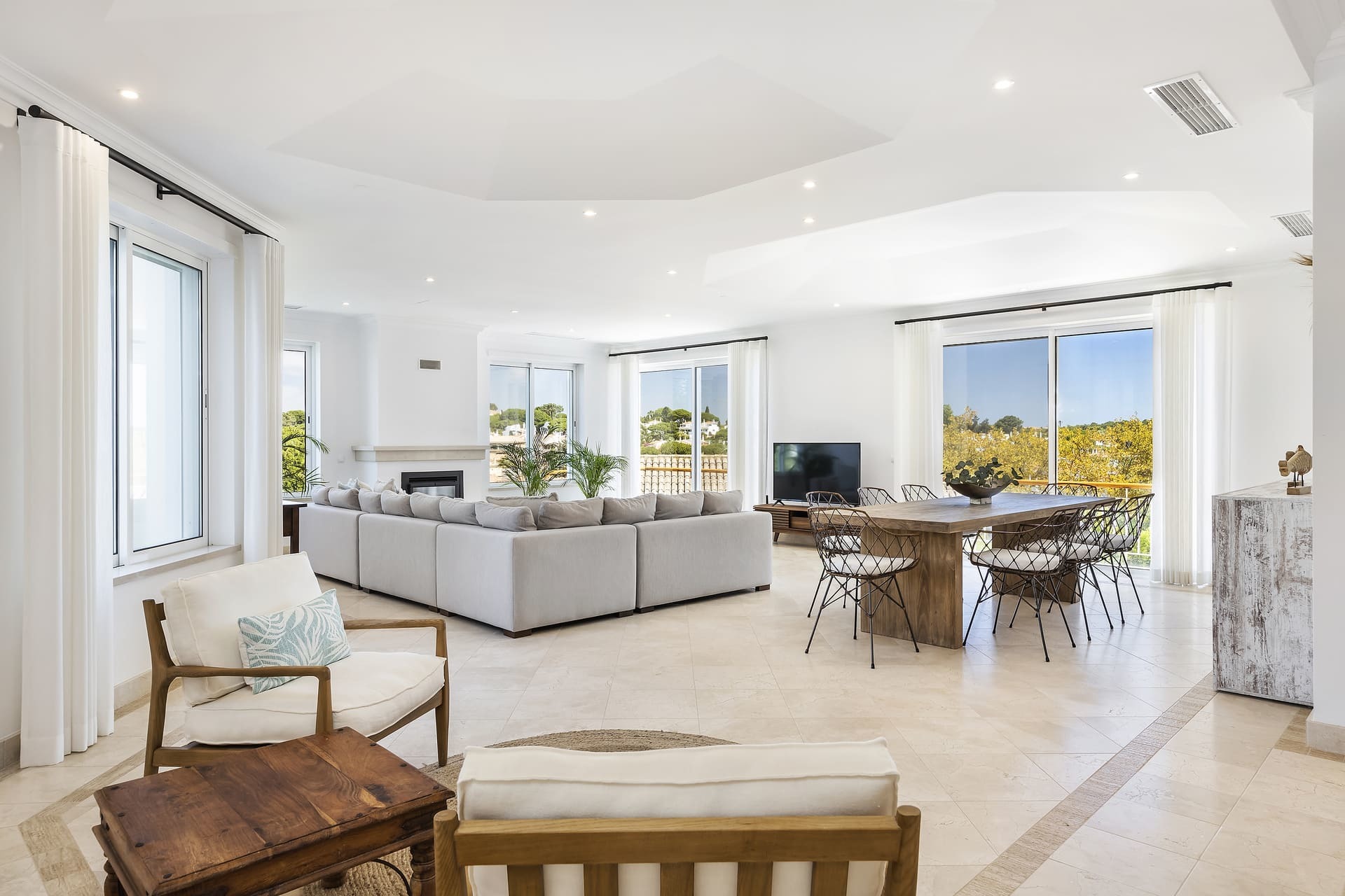 Özel Havuzlu Lüks 4 Yatak Odalı Villa, Faro Villa 1124