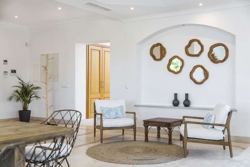 Özel Havuzlu Lüks 4 Yatak Odalı Villa, Faro Villa 1124
