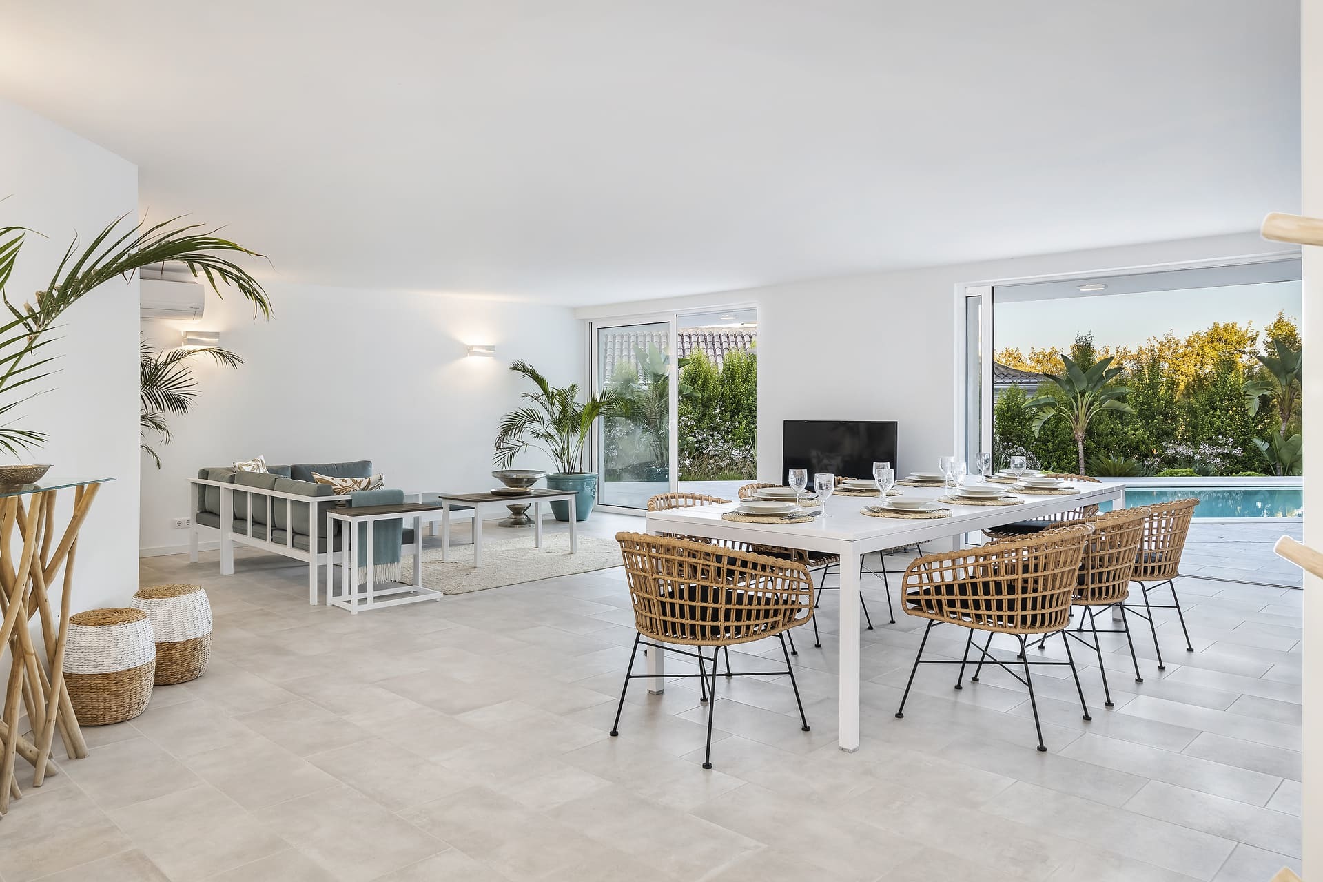 Özel Havuzlu Lüks 4 Yatak Odalı Villa, Faro Villa 1124