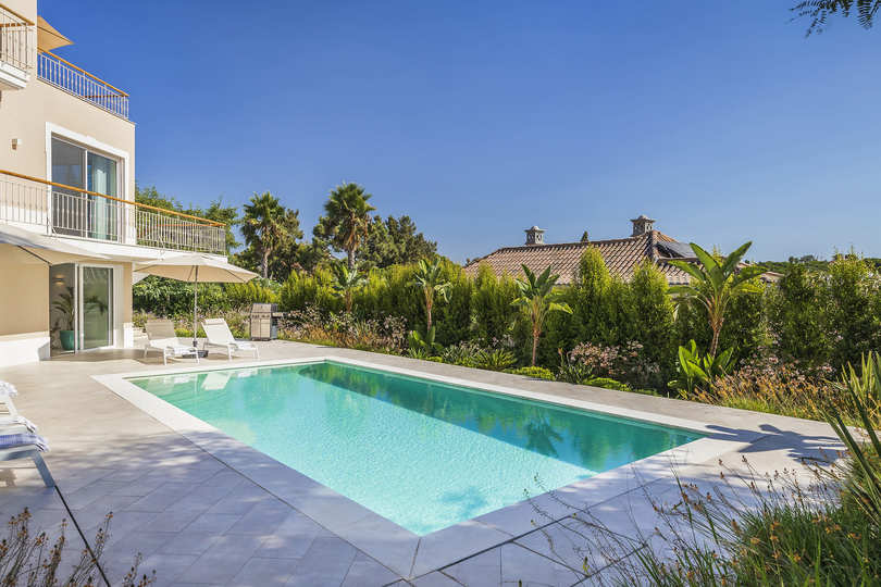 Özel Havuzlu Lüks 4 Yatak Odalı Villa, Faro Villa 1124