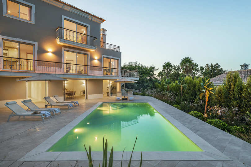 Özel Havuzlu Lüks 4 Yatak Odalı Villa, Faro Villa 1124