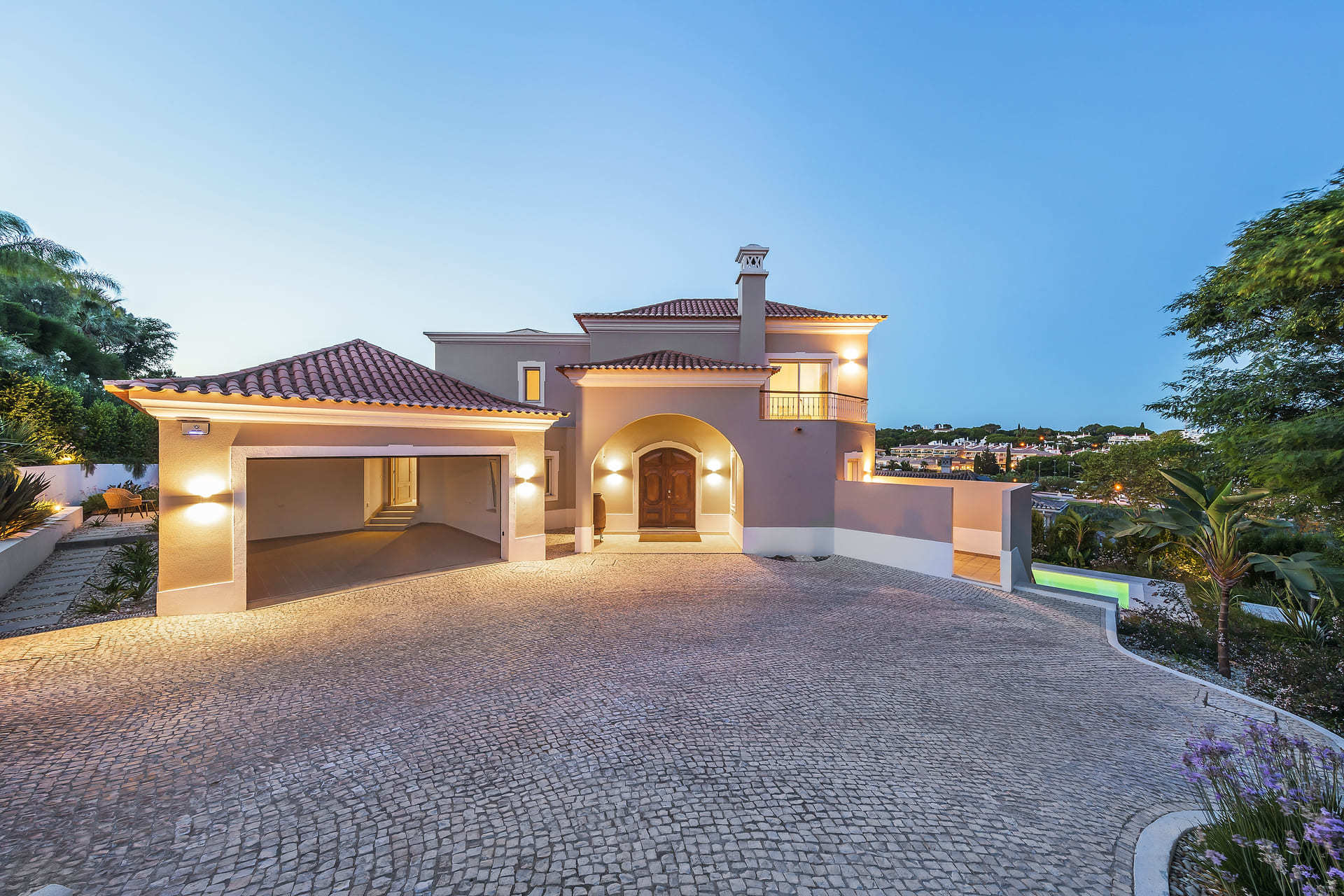 Özel Havuzlu Lüks 4 Yatak Odalı Villa, Faro Villa 1124