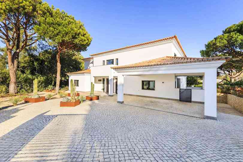 Özel Havuzlu Lüks 6 Yatak Odalı Villa, Faro Villa 1125