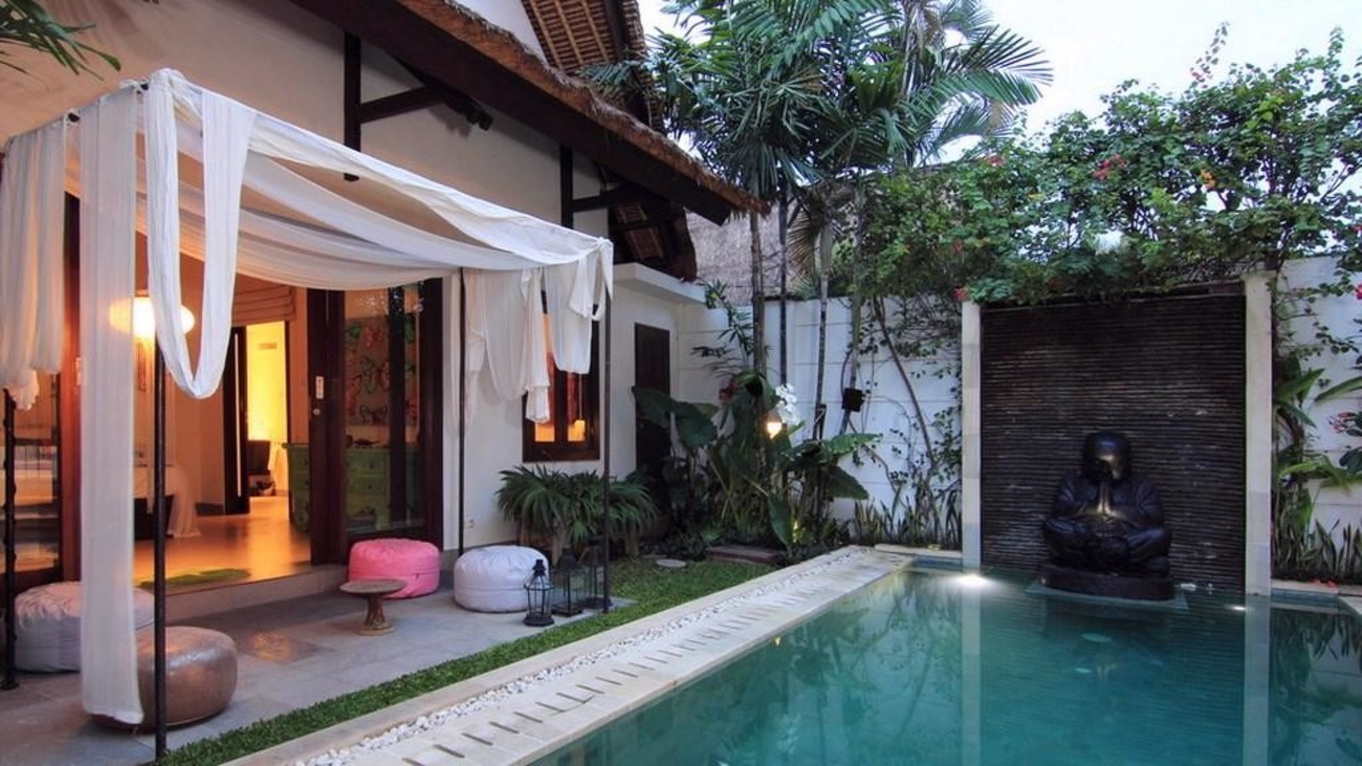 5 Yıldızlı Villa Holidays, Bali Villa 2132'yi sunmaktan gurur duyar