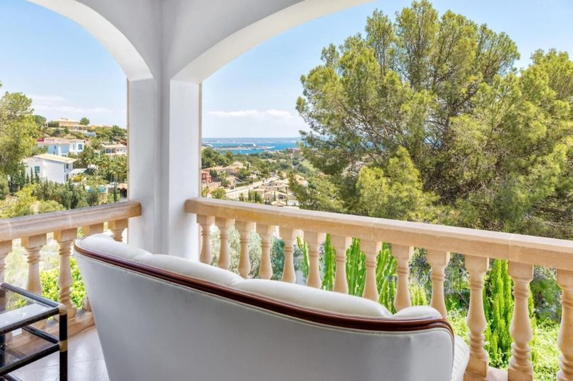 Mallorca Villa 1040'ta bulunan, özel havuzlu bu lüks villayı kiralayın.