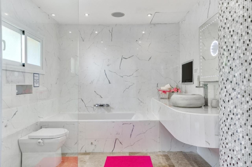 Mallorca Villa 1040'ta bulunan, özel havuzlu bu lüks villayı kiralayın.
