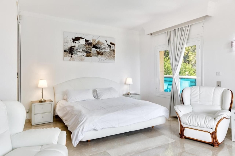 Mallorca Villa 1040'ta bulunan, özel havuzlu bu lüks villayı kiralayın.