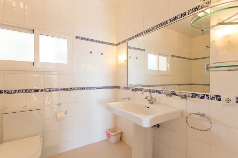 Mallorca Villa 1040'ta bulunan, özel havuzlu bu lüks villayı kiralayın.