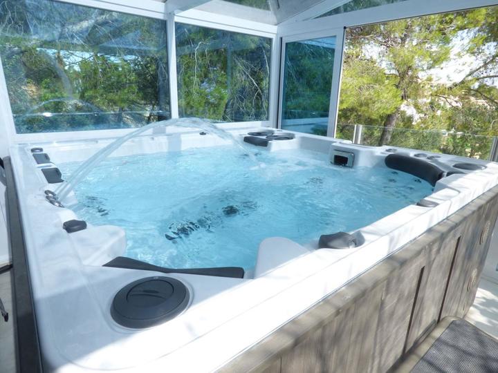 Mallorca Villa 1040'ta bulunan, özel havuzlu bu lüks villayı kiralayın.