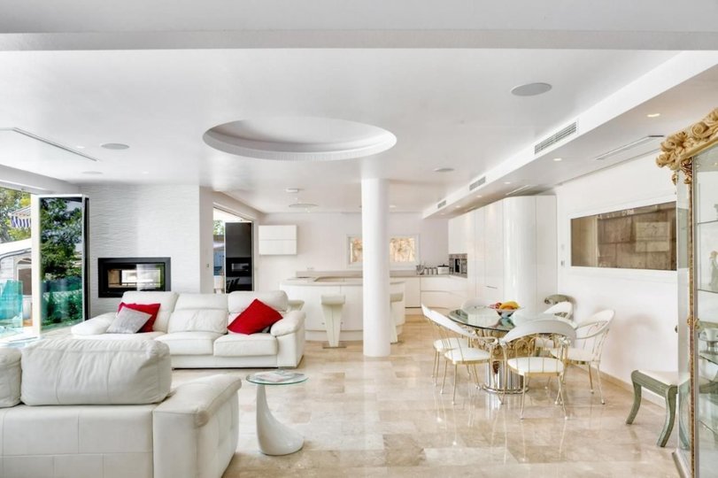 Mallorca Villa 1040'ta bulunan, özel havuzlu bu lüks villayı kiralayın.