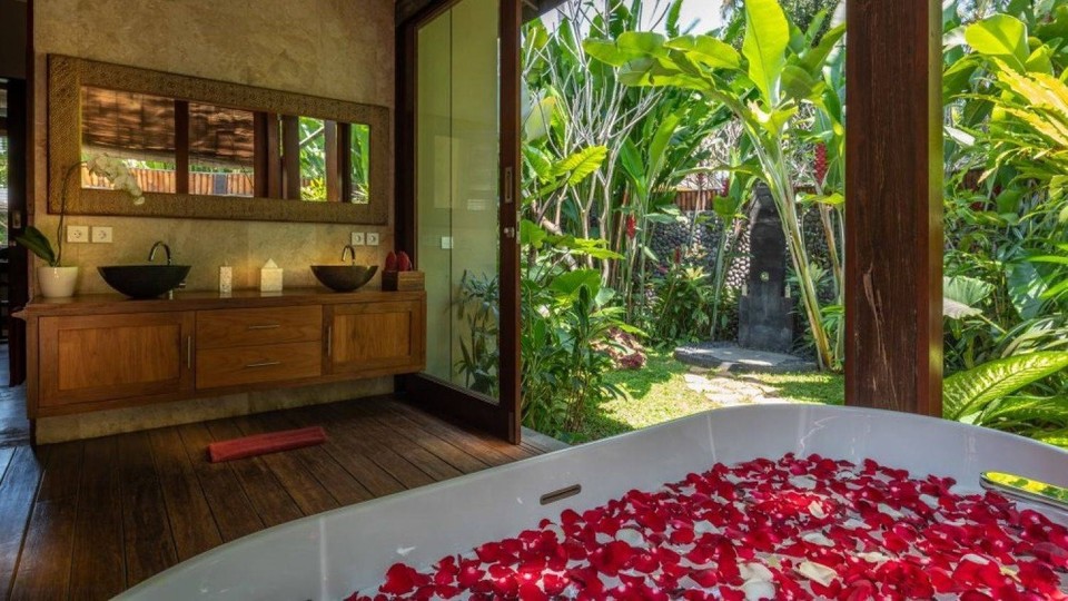Bali'de Spa ve Havuzlu, 7 Yatak Odalı Muhteşem Villa, Villa 2137
