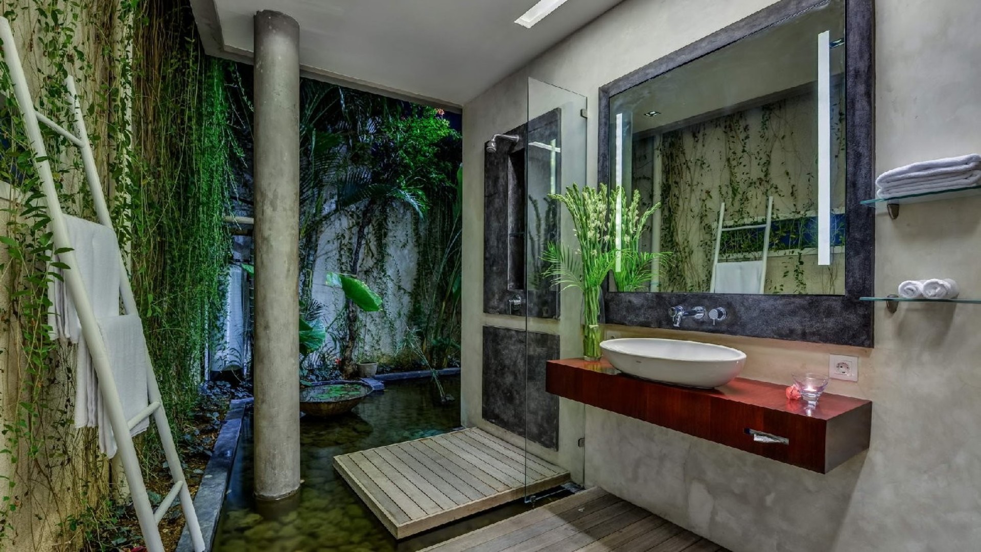 Özel Havuzlu ve Güneşli Ortamlı Güzel Villa, Bali Villa 2138
