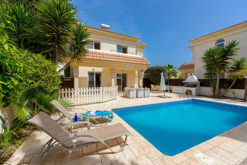 Mağusa'ya ve Güzel plajlarına birkaç dakika mesafedeki Güzel Tatil Villanız, Gazimağusa Villa 1027