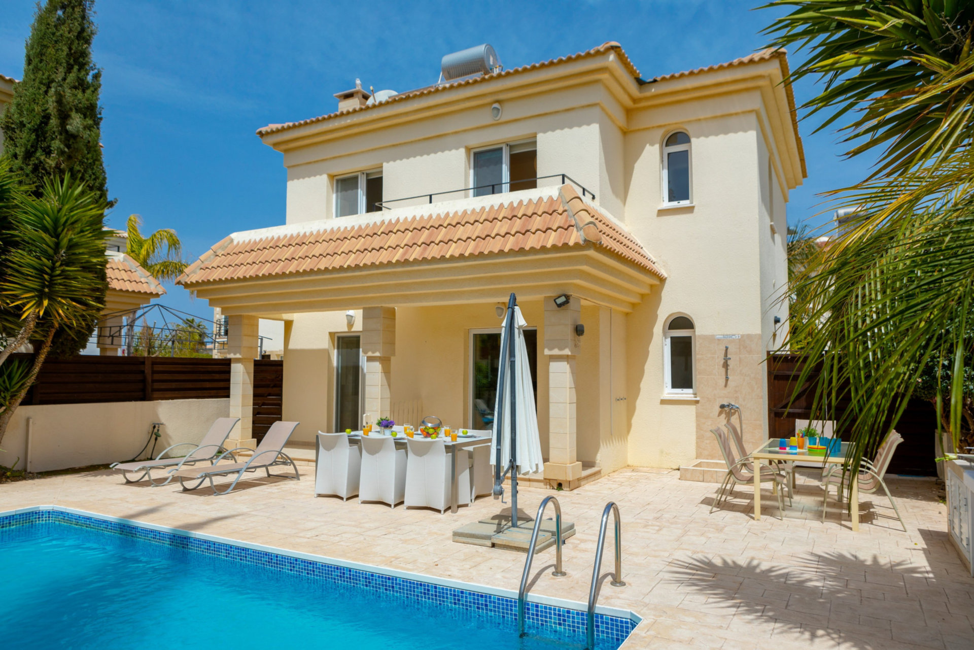 Mağusa'ya ve Güzel plajlarına birkaç dakika mesafedeki Güzel Tatil Villanız, Gazimağusa Villa 1027