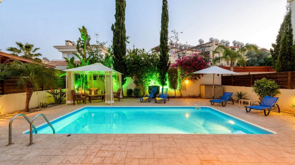 Mağusa'ya ve Güzel plajlarına birkaç dakika mesafedeki Güzel Tatil Villanız, Gazimağusa Villa 1027