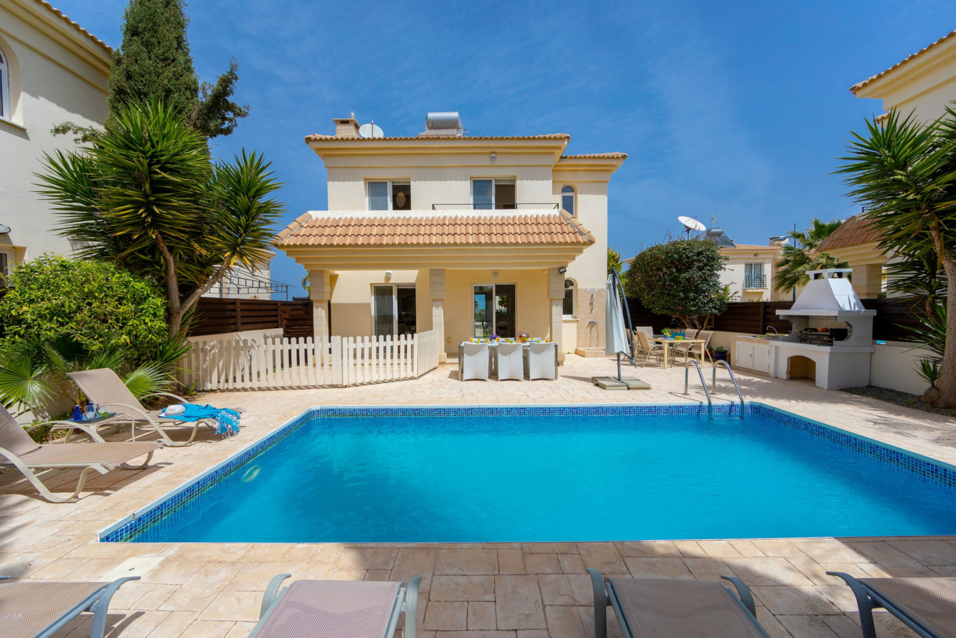 Mağusa'ya ve Güzel plajlarına birkaç dakika mesafedeki Güzel Tatil Villanız, Gazimağusa Villa 1027