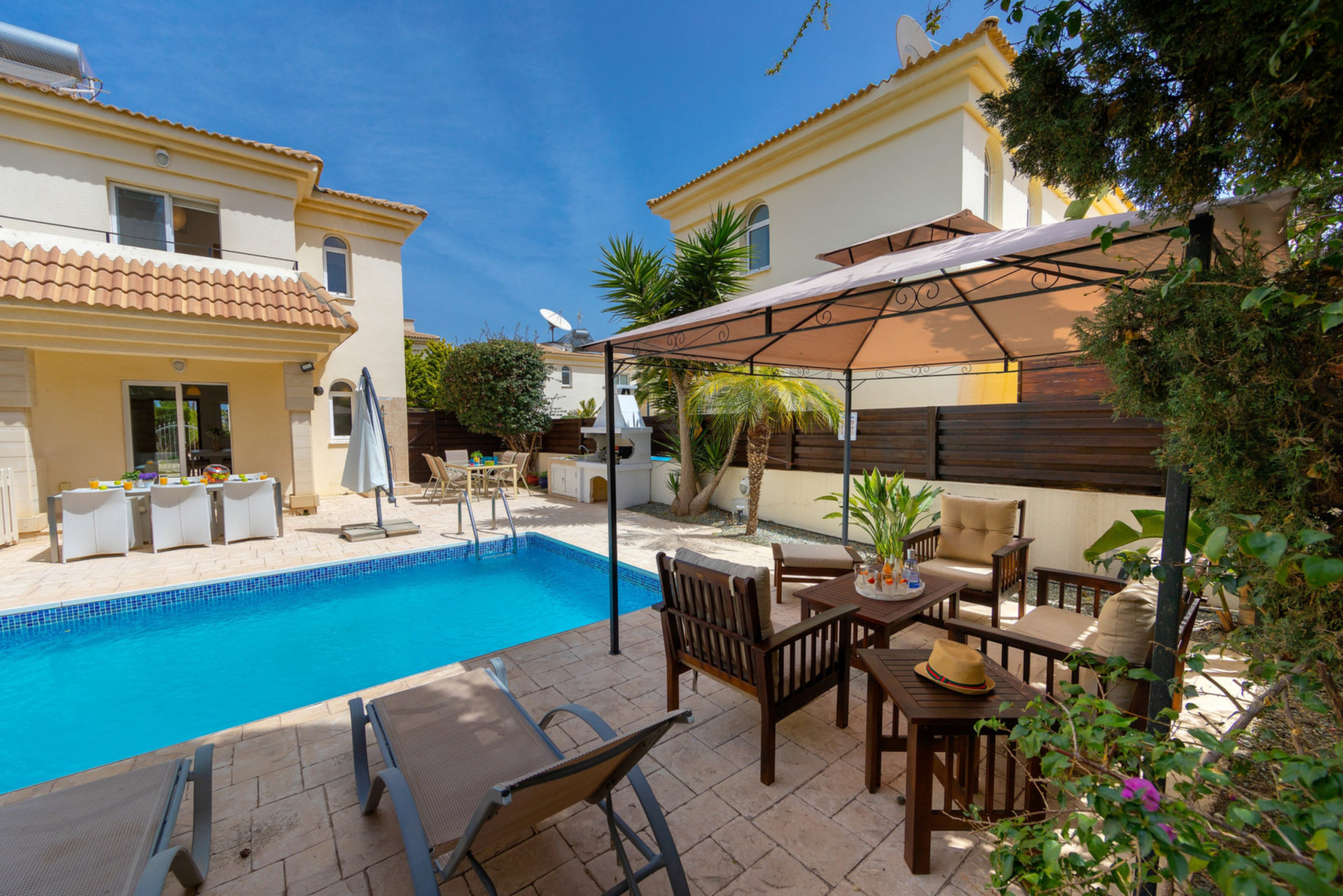 Mağusa'ya ve Güzel plajlarına birkaç dakika mesafedeki Güzel Tatil Villanız, Gazimağusa Villa 1027