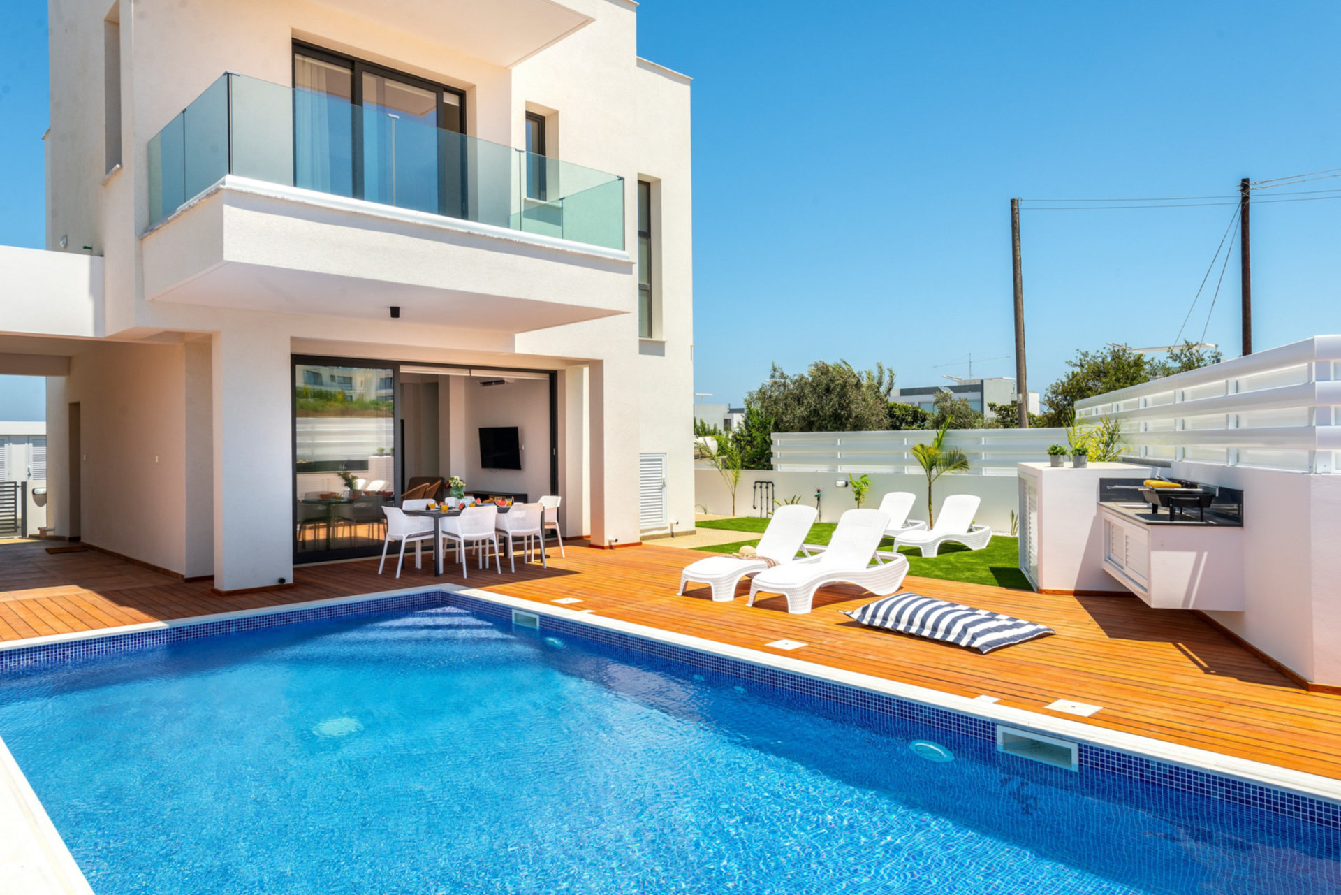 Gazimağusa ve Güzel plajlarına birkaç dakika mesafedeki Güzel Tatil Villanız, Gazimağusa Villa 1037