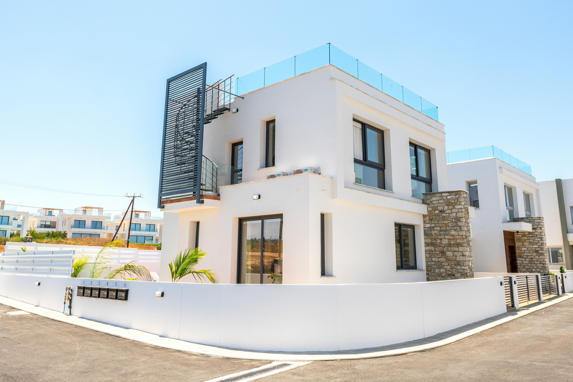 Gazimağusa ve Güzel plajlarına birkaç dakika mesafedeki Güzel Tatil Villanız, Gazimağusa Villa 1037