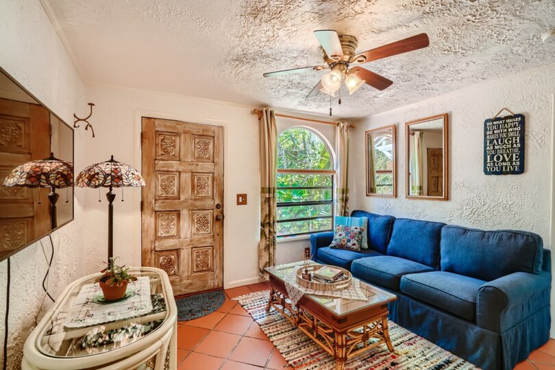 Resim West Palm Beach'te Bu Güzel Kulübeyi Kiralamak, West Palm Beach Cottage 1867