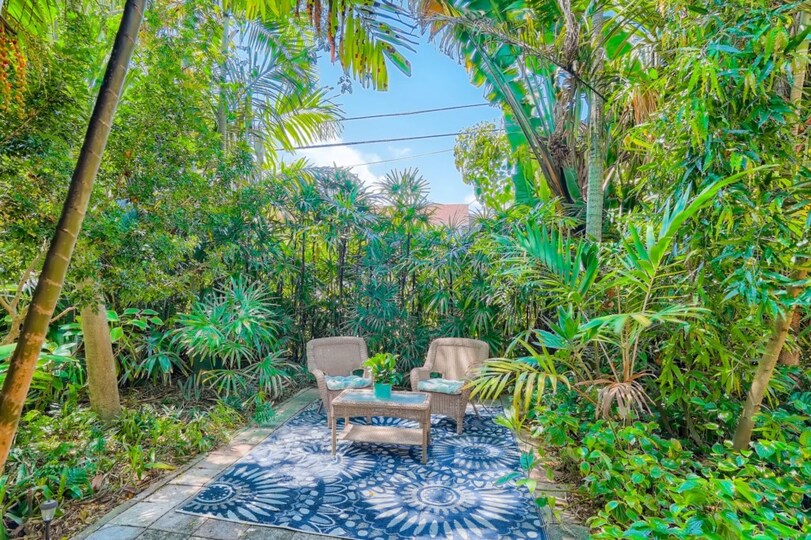 Resim West Palm Beach'te Bu Güzel Kulübeyi Kiralamak, West Palm Beach Cottage 1867