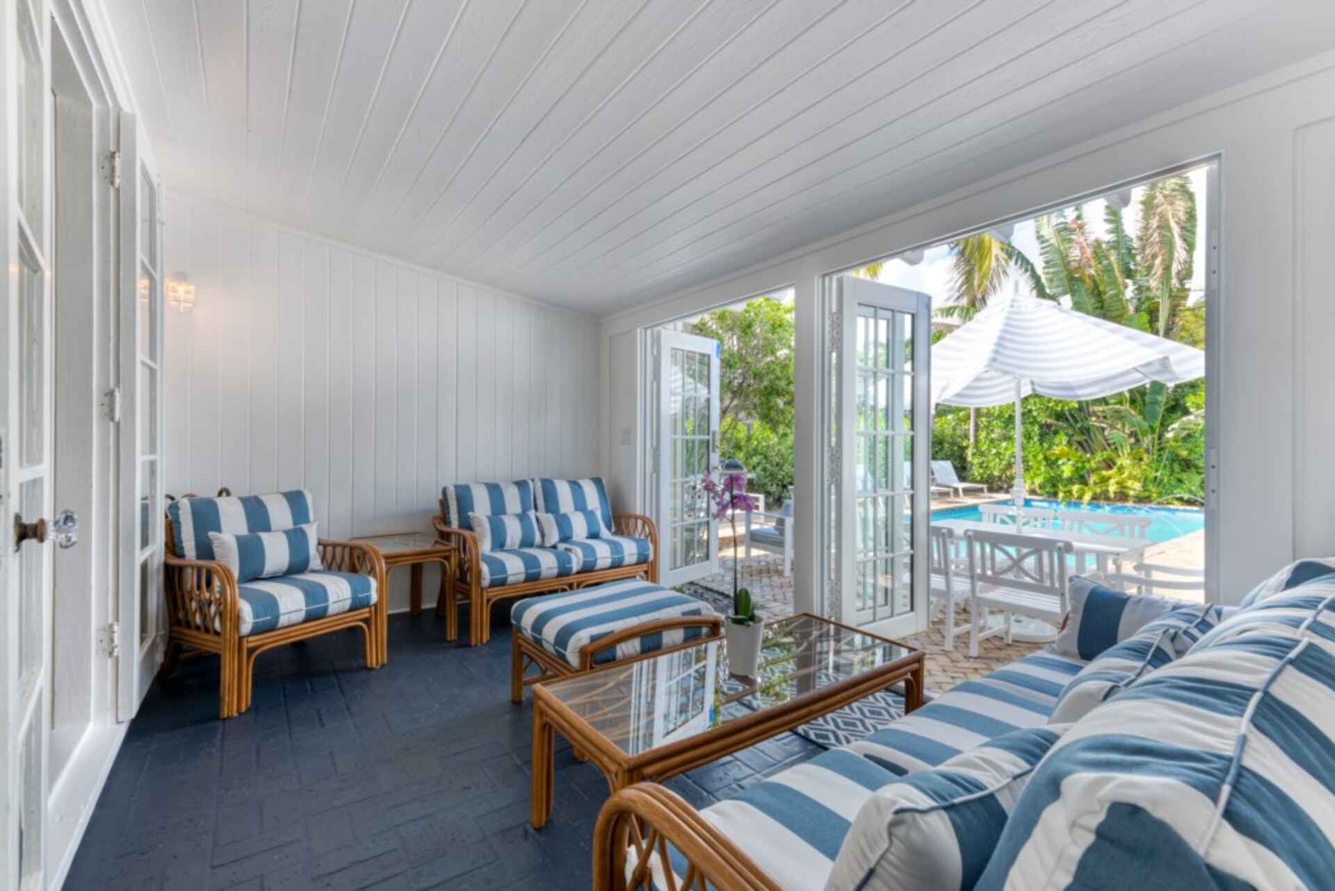 Resim West Palm Beach'te Bu Güzel 4 Yatak Odalı Villayı Kiralamak, West Palm Beach Villa 1870