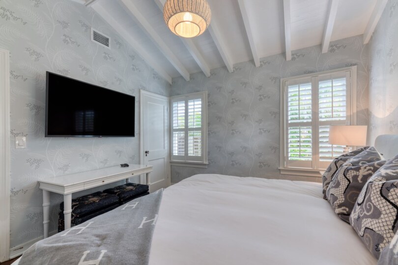 Resim West Palm Beach'te Bu Güzel 4 Yatak Odalı Villayı Kiralamak, West Palm Beach Villa 1870