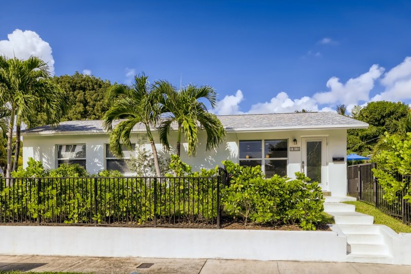 Resim West Palm Beach'teki Bu Güzel 2 Yatak Odalı Villayı Kiralamak, West Palm Beach Villa 1869