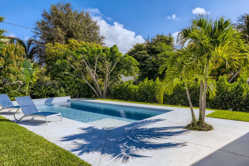 Resim West Palm Beach'teki Bu Güzel 2 Yatak Odalı Villayı Kiralamak, West Palm Beach Villa 1869
