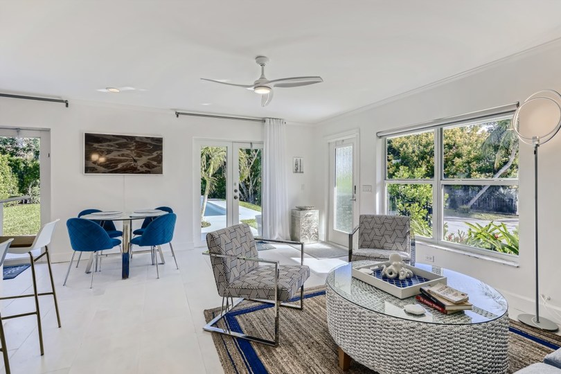Resim West Palm Beach'teki Bu Güzel 2 Yatak Odalı Villayı Kiralamak, West Palm Beach Villa 1869