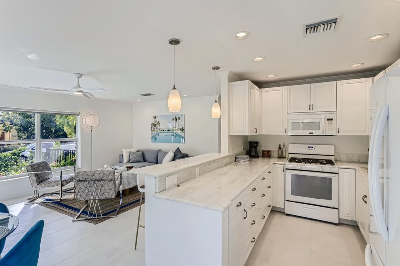 Resim West Palm Beach'teki Bu Güzel 2 Yatak Odalı Villayı Kiralamak, West Palm Beach Villa 1869