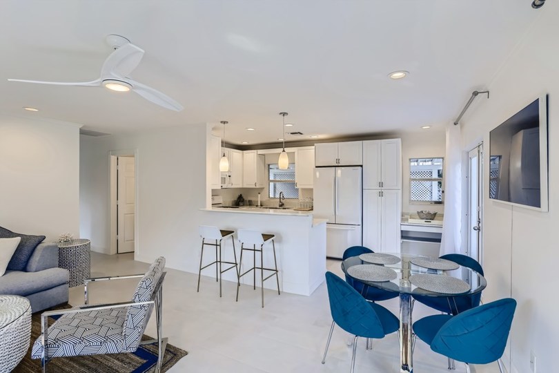 Resim West Palm Beach'teki Bu Güzel 2 Yatak Odalı Villayı Kiralamak, West Palm Beach Villa 1869