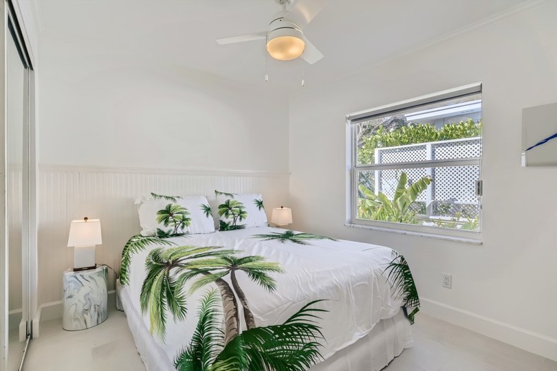 Resim West Palm Beach'teki Bu Güzel 2 Yatak Odalı Villayı Kiralamak, West Palm Beach Villa 1869