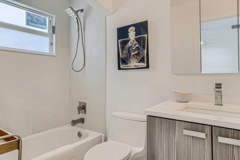 Resim West Palm Beach'teki Bu Güzel 2 Yatak Odalı Villayı Kiralamak, West Palm Beach Villa 1869