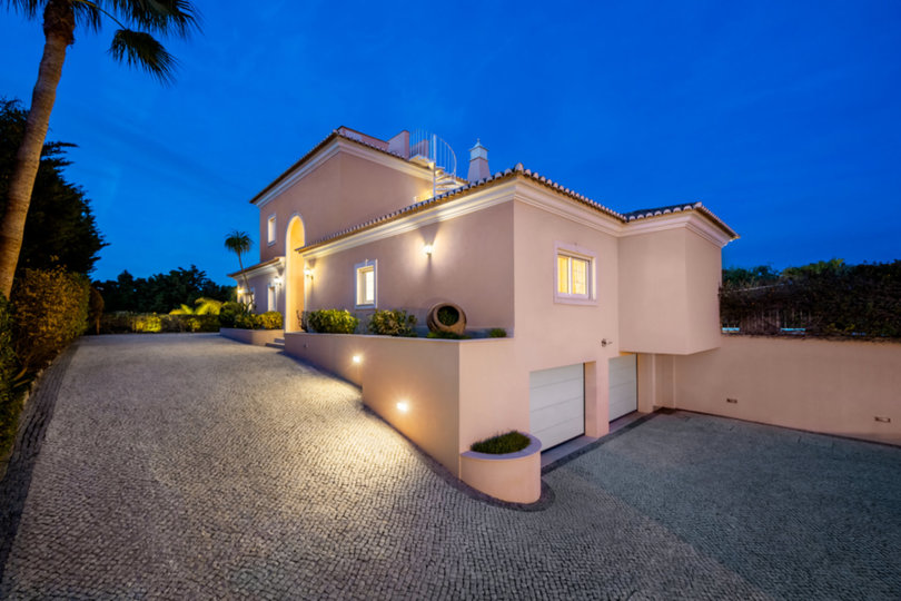 Resim Prestijli The Algarve'de Özel Havuzlu 5 Yıldızlı Villanızı Kiralama, Faro Villa 1126