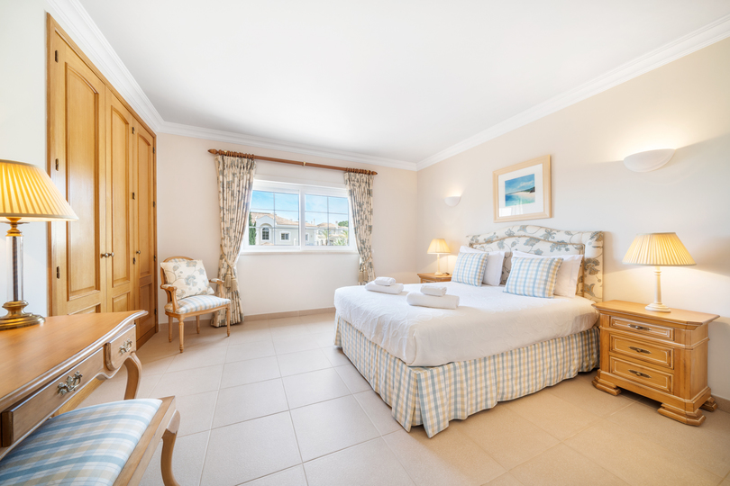 Resim Prestijli The Algarve'de Özel Havuzlu 5 Yıldızlı Villanızı Kiralama, Faro Villa 1126