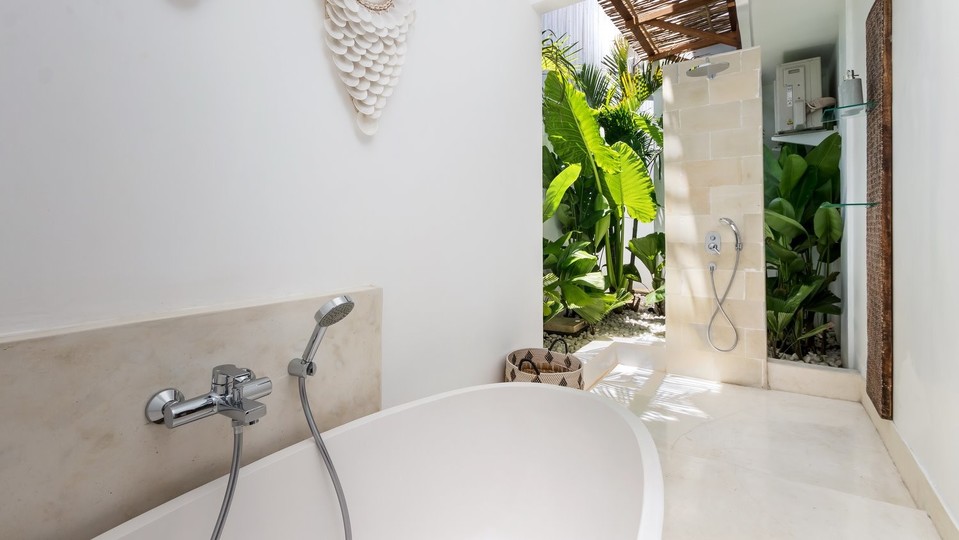 Huzurlu 4 Yatak Odalı Havuzlu Tatil Villası, Bali Villa 2205