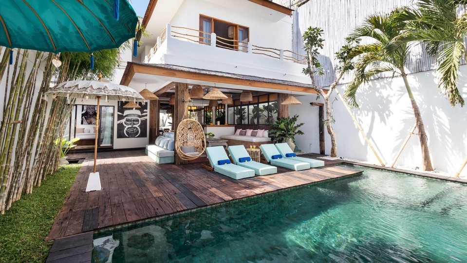 Huzurlu 4 Yatak Odalı Havuzlu Tatil Villası, Bali Villa 2205