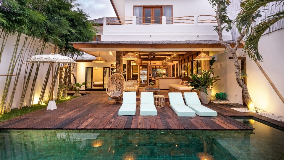 Huzurlu 4 Yatak Odalı Havuzlu Tatil Villası, Bali Villa 2205