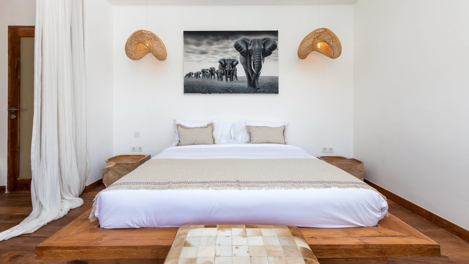 Huzurlu 4 Yatak Odalı Havuzlu Tatil Villası, Bali Villa 2205