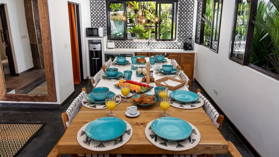 Huzurlu 4 Yatak Odalı Havuzlu Tatil Villası, Bali Villa 2205