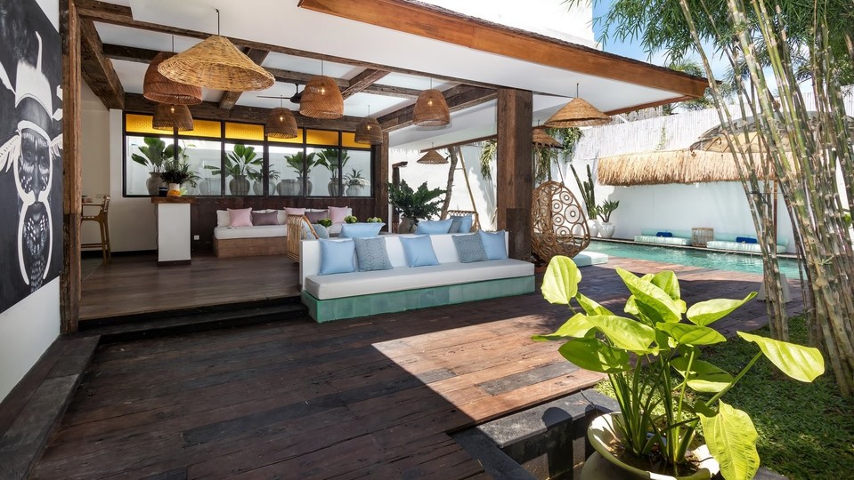 Huzurlu 4 Yatak Odalı Havuzlu Tatil Villası, Bali Villa 2205