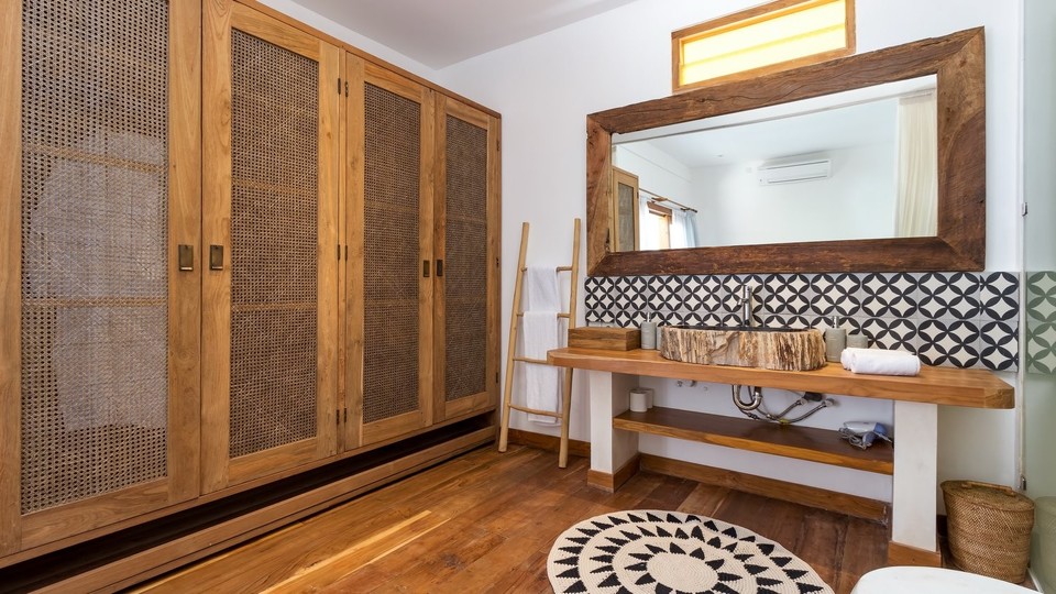 Huzurlu 4 Yatak Odalı Havuzlu Tatil Villası, Bali Villa 2205