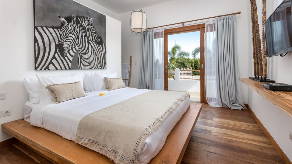 Huzurlu 4 Yatak Odalı Havuzlu Tatil Villası, Bali Villa 2205