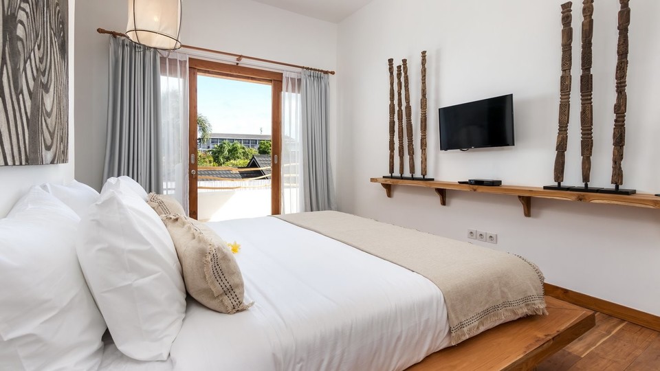 Huzurlu 4 Yatak Odalı Havuzlu Tatil Villası, Bali Villa 2205