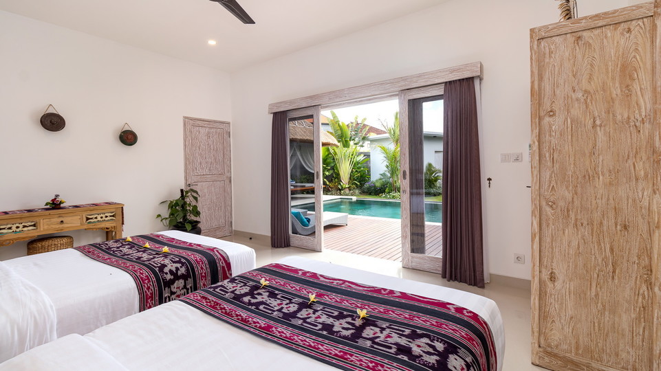 Bali'de Havuzlu ve Balkonlu Şirin 7 Yatak Odalı Villa, Bali villa 2206