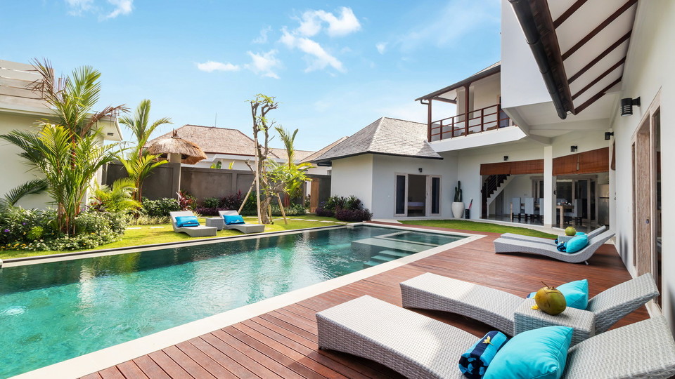 Bali'de Havuzlu ve Balkonlu Şirin 7 Yatak Odalı Villa, Bali villa 2206