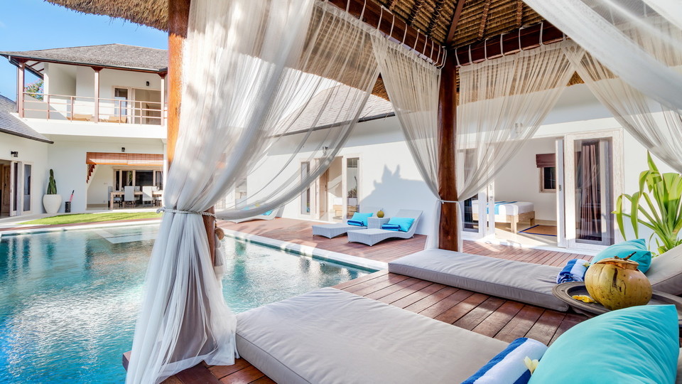 Bali'de Havuzlu ve Balkonlu Şirin 7 Yatak Odalı Villa, Bali villa 2206