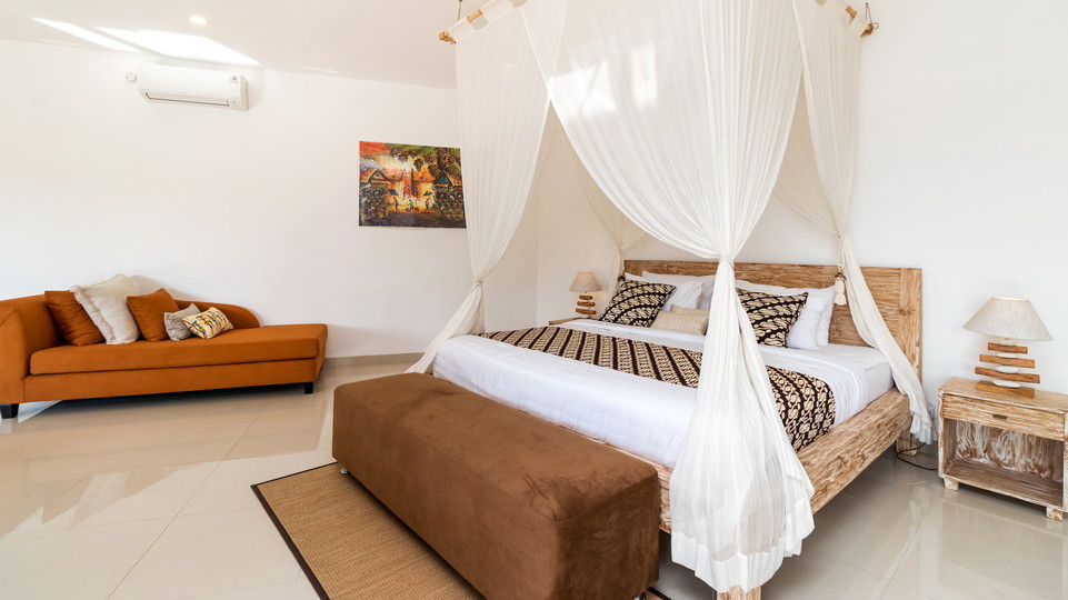 Bali'de Havuzlu ve Balkonlu Şirin 7 Yatak Odalı Villa, Bali villa 2206